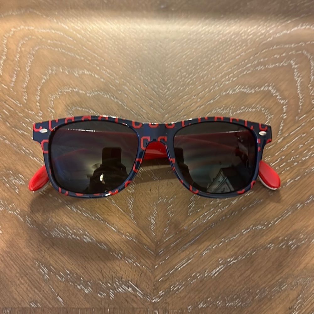 Bottle opener Cleveland Indians C + Subway logo sunglasses